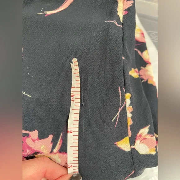 STUDIO B By BoBeau Navy Floral Sleeveless Jumper With Belt Size Medium - Picture 8 of 10